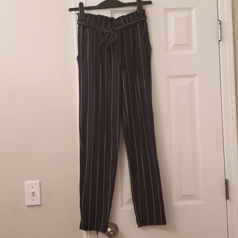 Paperbag pants - Picture 3 of 6